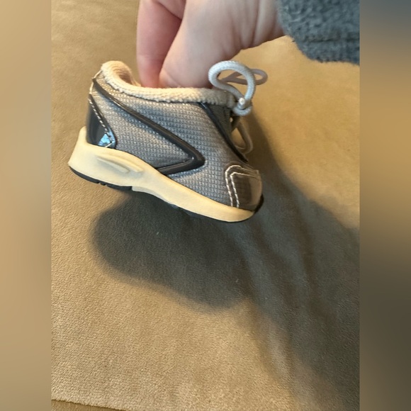 American Girl Doll Grey Sneakers - Picture 3 of 3